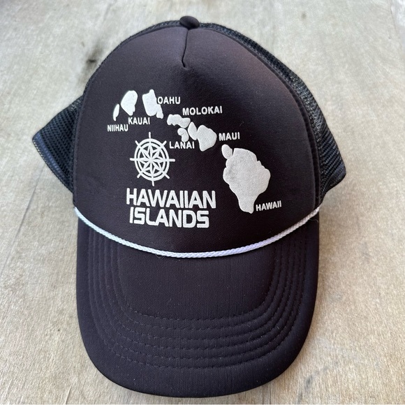 Hawaiian Islands Trucker Snap Back Hat - Picture 1 of 6
